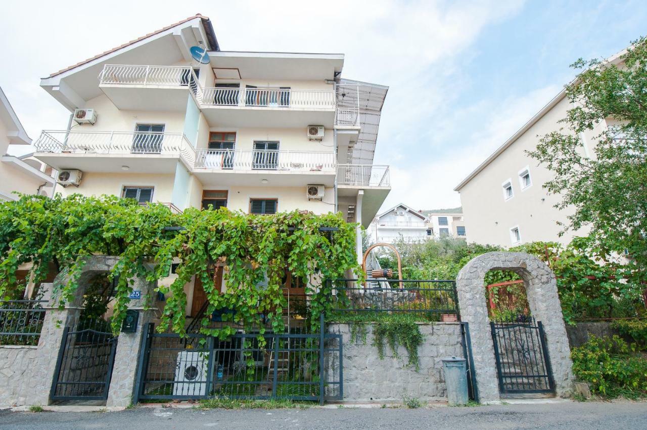 Apartments Milena Tivat Eksteriør bilde